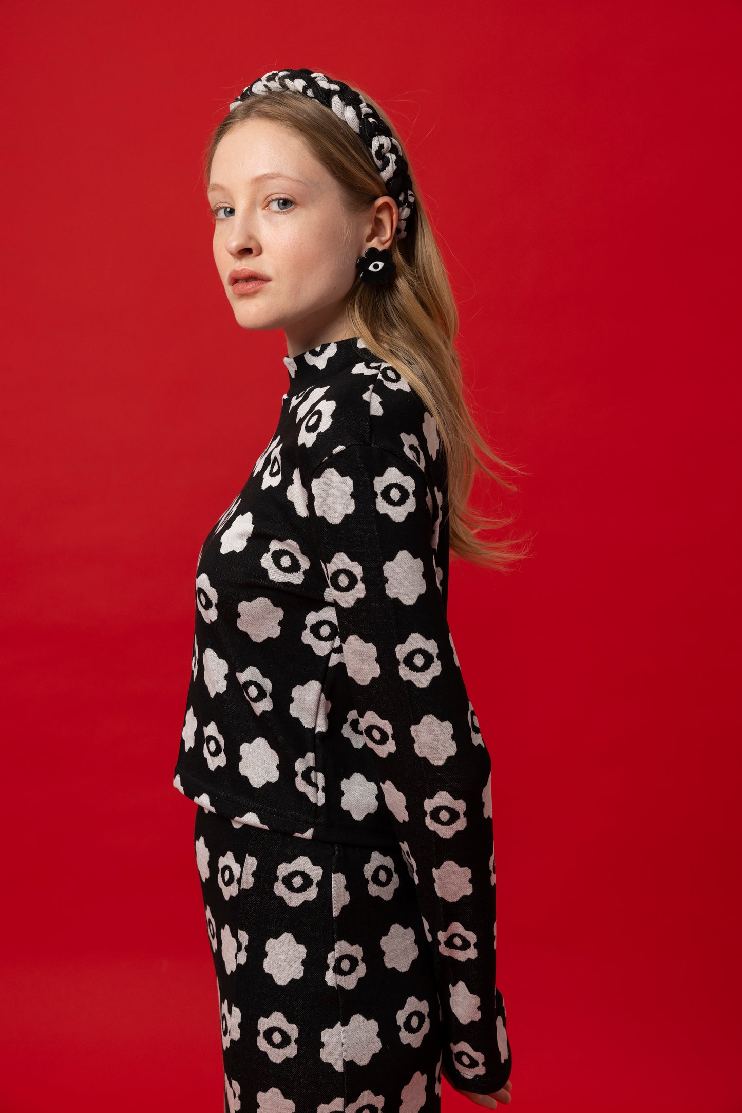 Diesblon x  Adelie Pengu Earrings 👁️