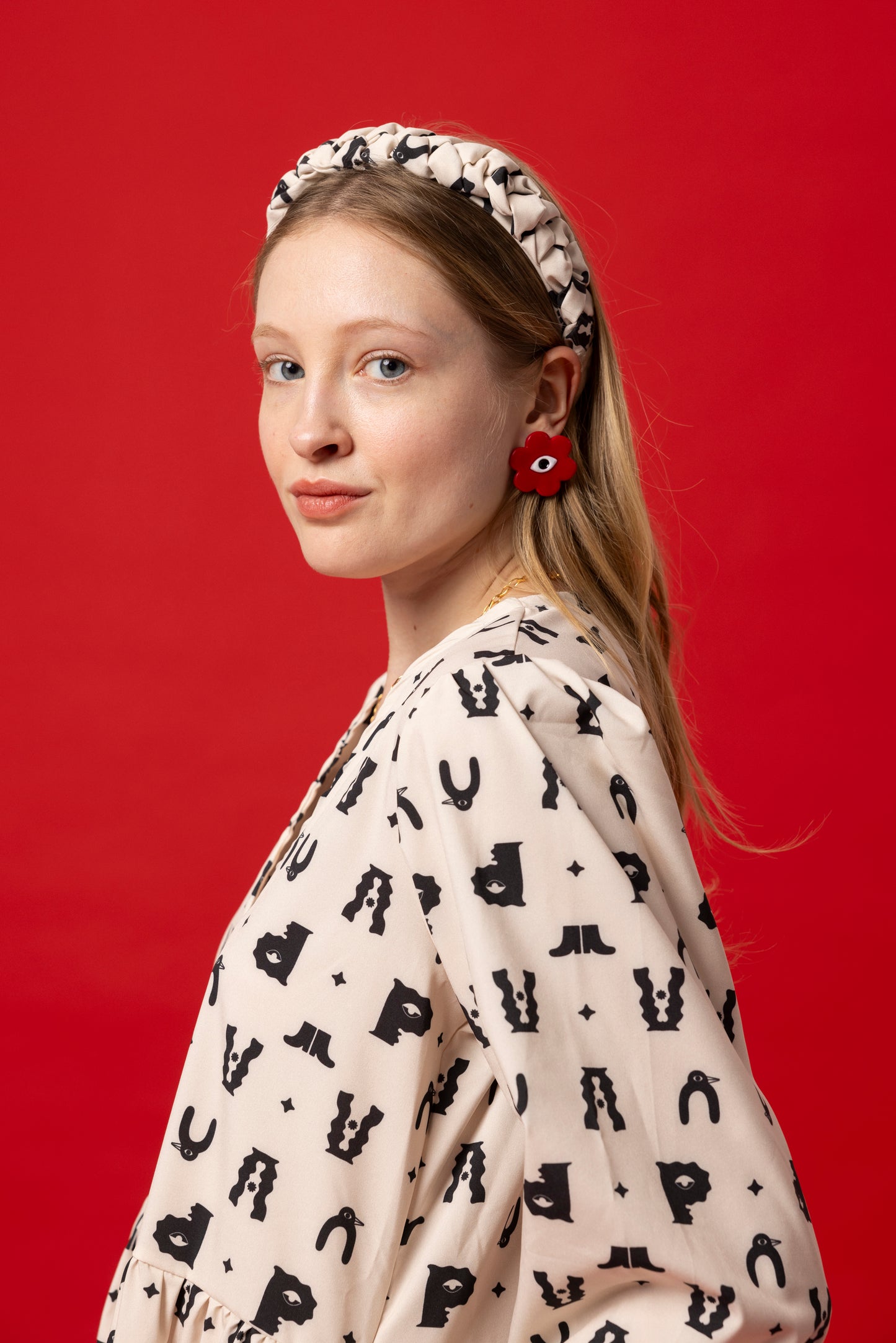 Diesblon x  Adelie Pengu Earrings 👁️