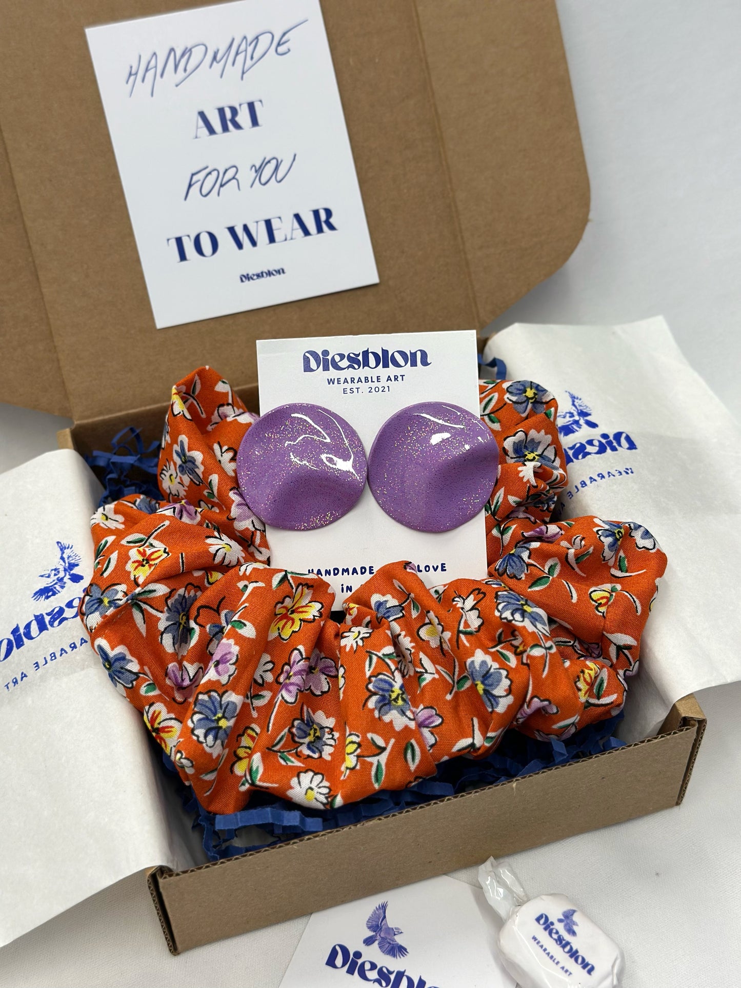 Gift boxes ๐