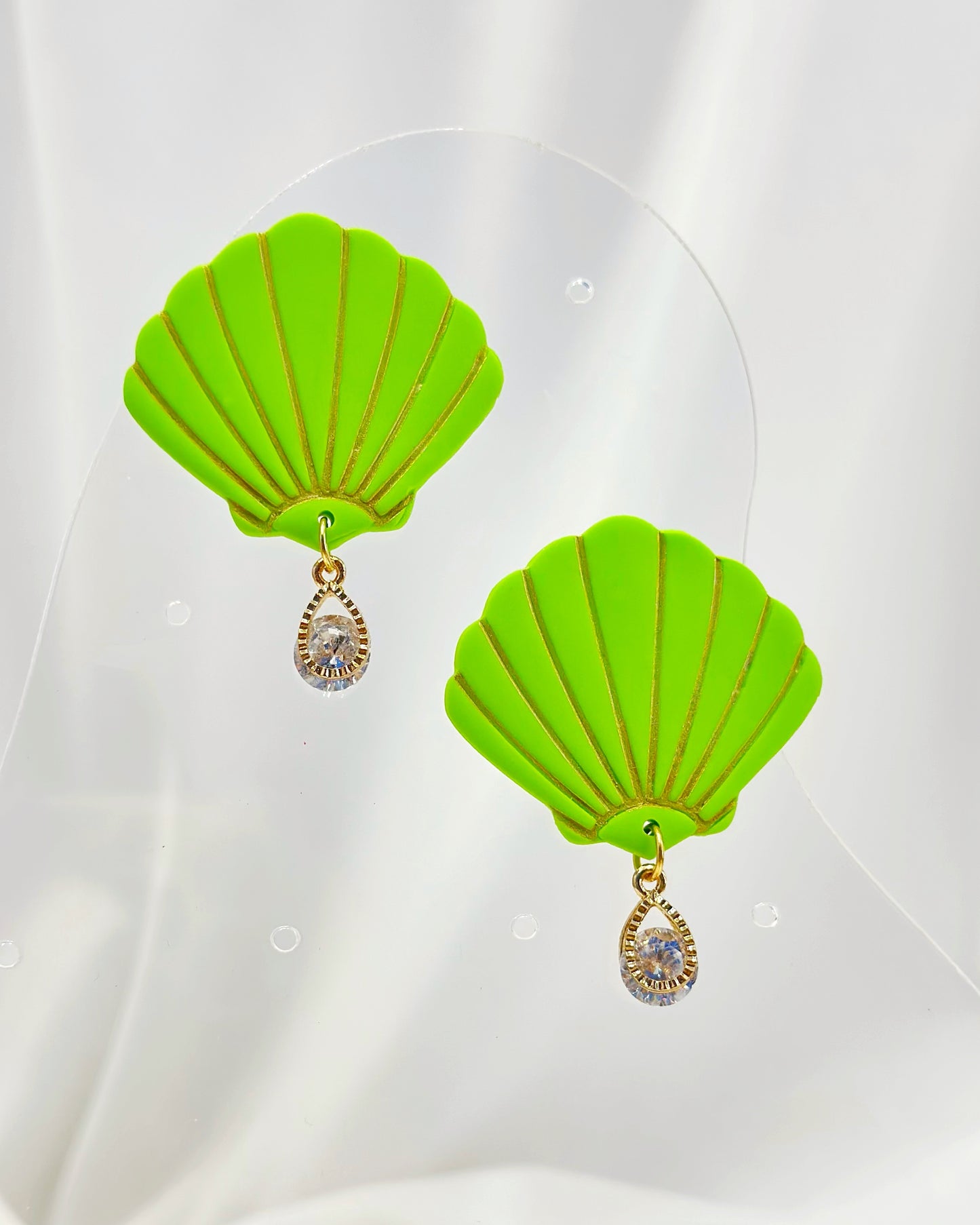 “Statement” Seashells