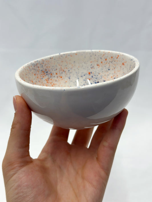 Ceramic bowl splash