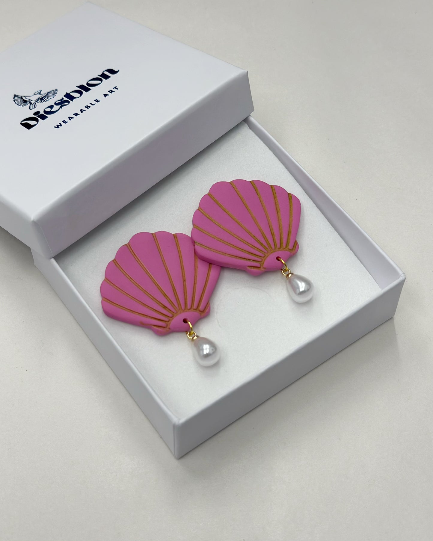 “Statement” Seashells