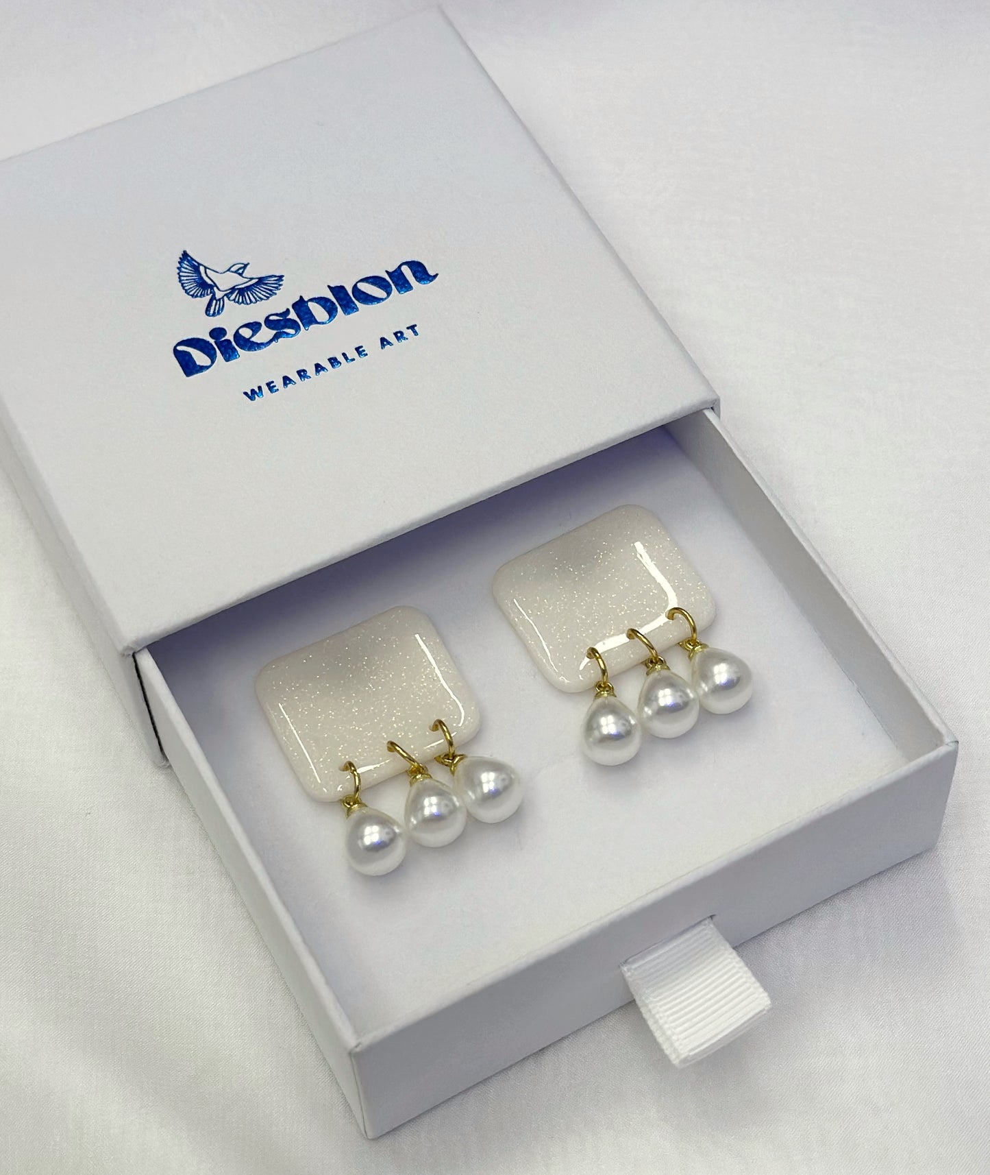 “Classy pearl” Earrings